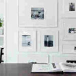 Фоторамки в интерьере: приёмы стильного оформления без шаблонных решений